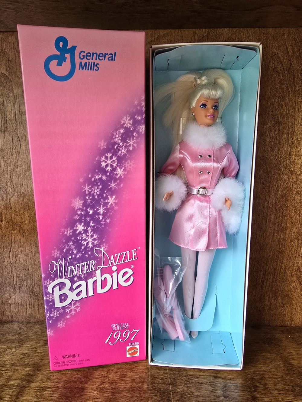 Vintage 1997 Mattel General Mills Winter Dazzle Barbie Doll Blonde #18456 NRFB